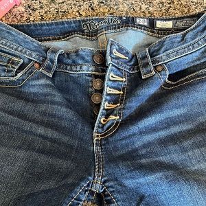 MissMe 5 button mid rise skinny jeans. Size 29 reg